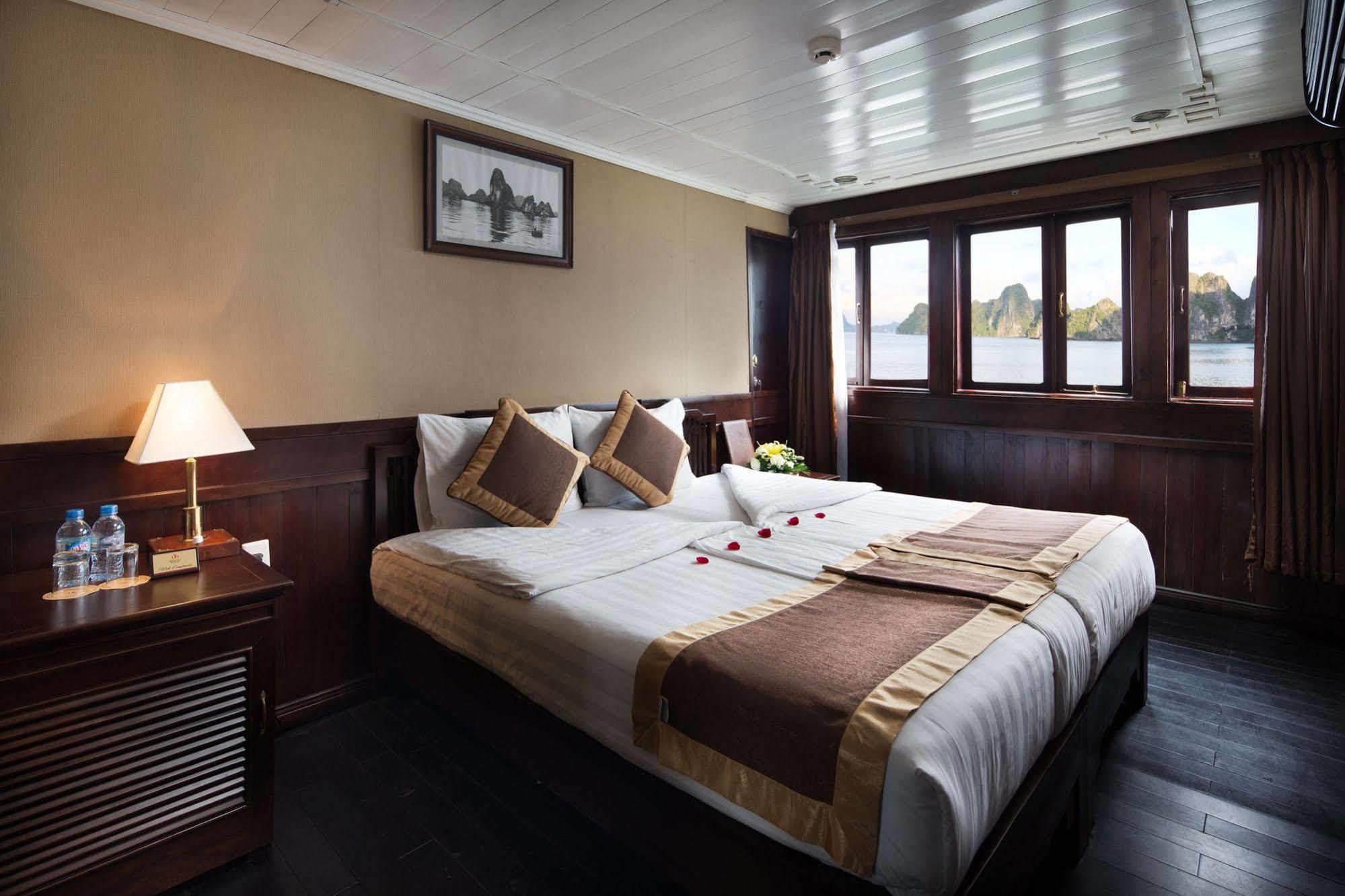 Pelican Classic Cruise ฮาลอง ภายนอก รูปภาพ